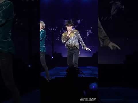 방탄소년단 (BTS) 191215 MAGIC SHOP 'Let Go' Stage Cam V focus