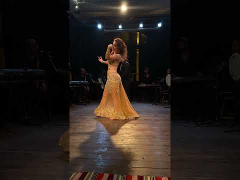 Awedt Ayini - LIVE from Cairo - Fanana Vol.2