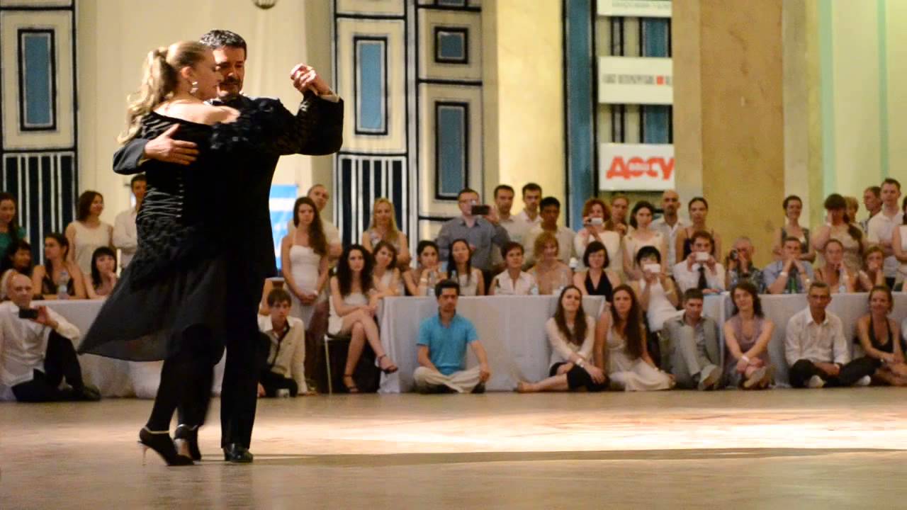 Maria and Carlos Rivarola, milonga Estampa de Varón, White nights tango-2013