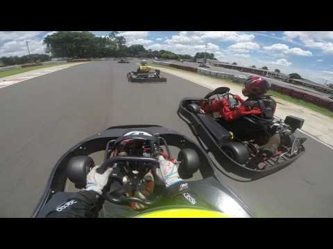 Torneio de verão Bat2 kartodromo San marino... porradeiro na largada! porrada