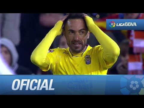 Jugada de ensueño de la UD Las Palmas que remata fuera Momo
