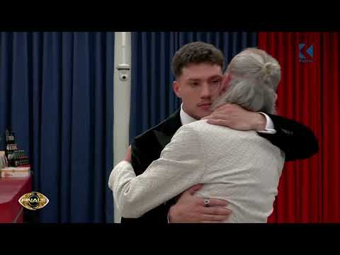 Xuxi përshëndetet nga shtëpia me duartrokitje nga Driloni dhe Vullneti#bbvk3 #klankosova #artmotion