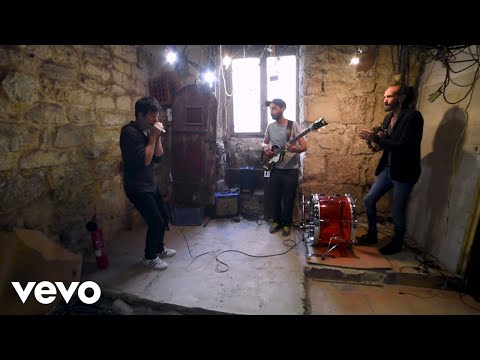 Charles Pasi - Burn Out (Acoustic)