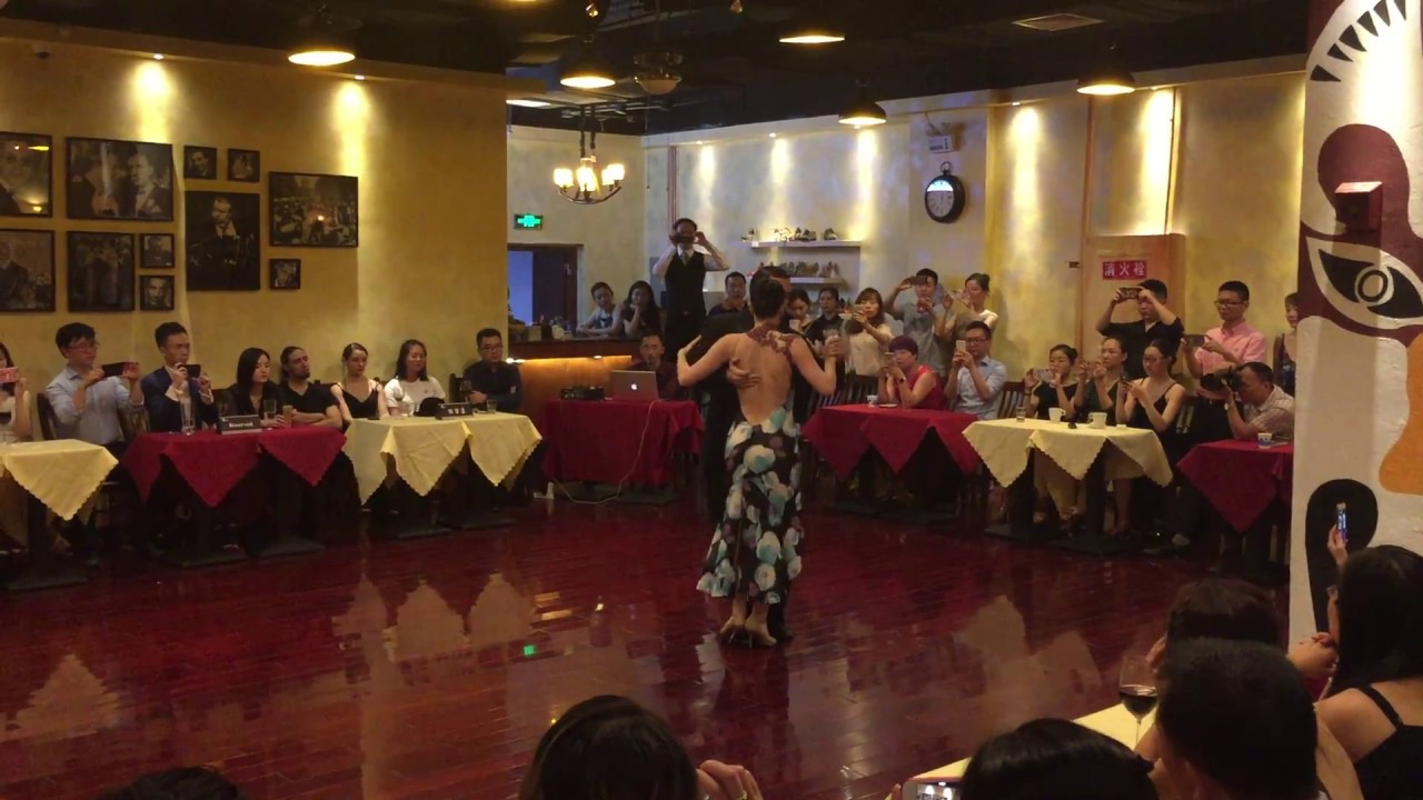 Juan Malizia y Manuela Rossi en Chengdu Rosa Tango(1)