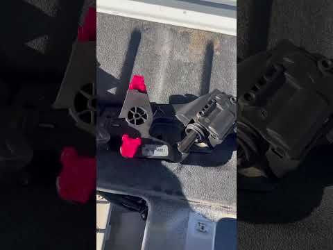 Replacing tailgate actuator