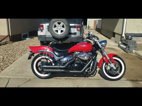 Dirty Kitty 05 Suzuki Boulevard M50 with Shinko 777 Whitewalls and Vance & Hines exhaust start up.