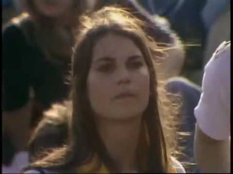 Videoclip de Sweet Home Alabama (1975/Live At Capitol Theatre, Wales) — Lynyrd Skynyrd