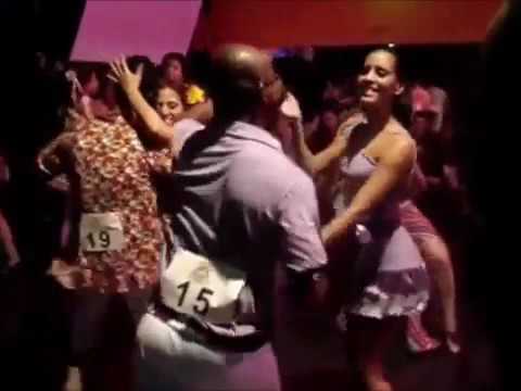Colo De Menina video