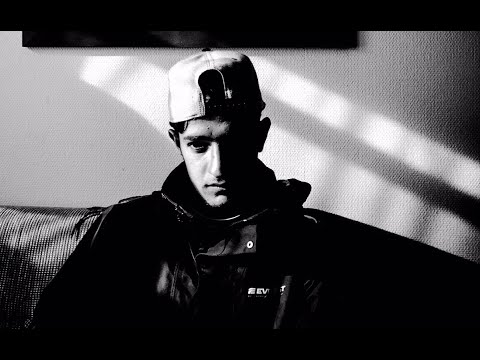 I väntan på besked. Karar Ali är asylsökande Sverige.