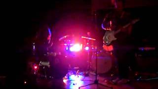 Finns - &quot;Famous Last Words&quot;