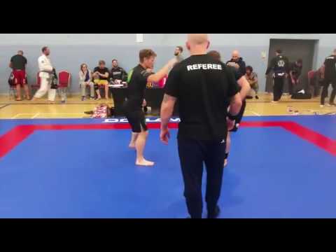 Manchester open bjj elite open weight class. Paul Lough v Martin Speedos Young