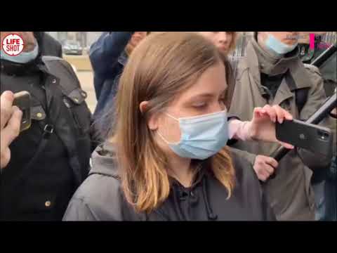 Первое интервью жены Эдварда Била возле Суда