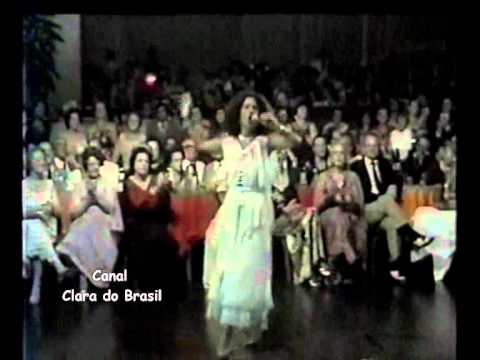 PORTELA NA AVENIDA - CLARA NUNES