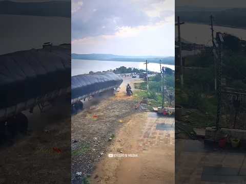 Why did the Motorcycle Ran away ? 🚛🤷🏻 Truck overturned on highway #shorts #truck #motorcycle