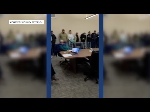 Atlantic school counselor accused of inappropriate messages as parents demand firing