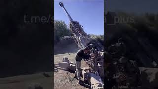 [分享] 烏軍用M777榴彈砲擊發M982神劍砲彈的影片