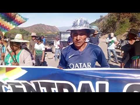 La Sub central Sikimira, provincia Mizque bloquea la carretera troncal Cochabamba-Torotoro
