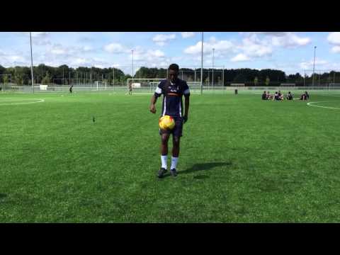 Millwall Skills School part 2 | Ebere Eze