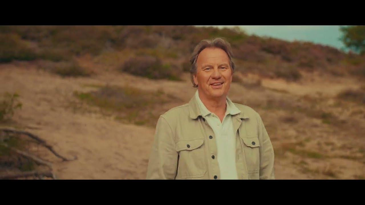 Helemaal Hollands - Vlieg Nooit Te Hoog (Officiële Videoclip)