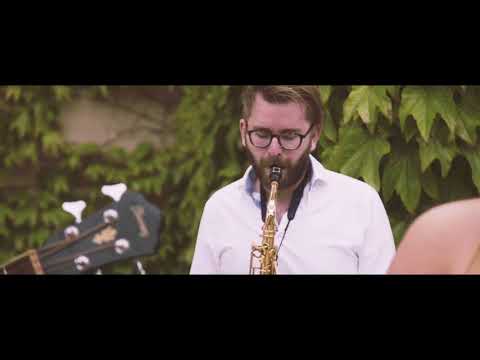 The Rhythmics - Roaming Band