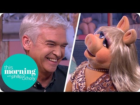 Kermit the Frog and Miss Piggy Are Very Happy Just Being Friends | This Morning