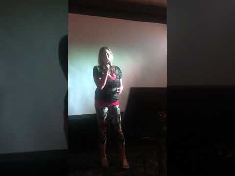 Robin rush singing cover Seven Nation Army