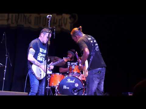 Eric Gales and Gary Hoey - Can't You See What You're Doing to Me