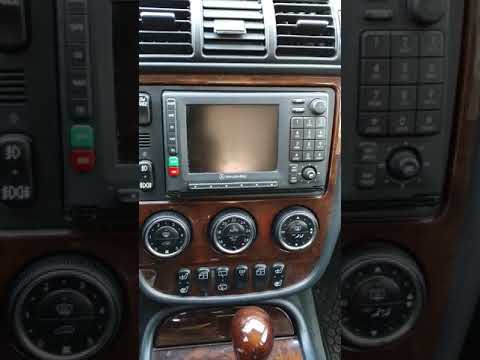 Mercedes-Benz Stereo Removal (free)