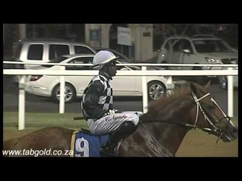 20150424 Greyville Race 4 won by MACKDESI