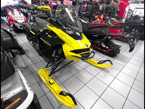 2022 Ski-Doo Renegade X-RS 850 E-TEC ES w/ Smart-Shox RipSaw 1.25 in Kaukauna, Wisconsin - Video 1