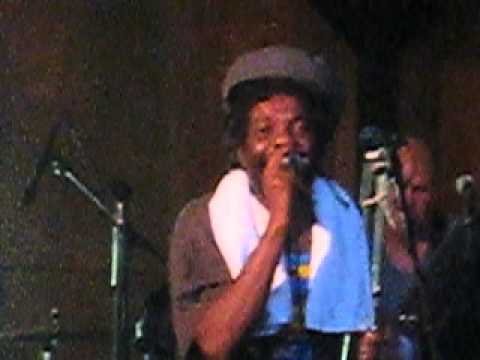 The Killers feat. Daddy Boastin-Efterlyst Live@Club Killers 2012-07-25