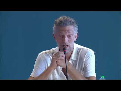 Monica Bellucci Gaspar Noé   Irreversible   76 Venice Film Festival 12