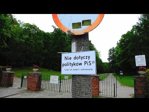 Tymczasem przed jednym z cmentarzy w Gdańsku.