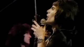 Queen - Now I&#39;m Here (TOTP Video) - Official Music Video (High Quality)