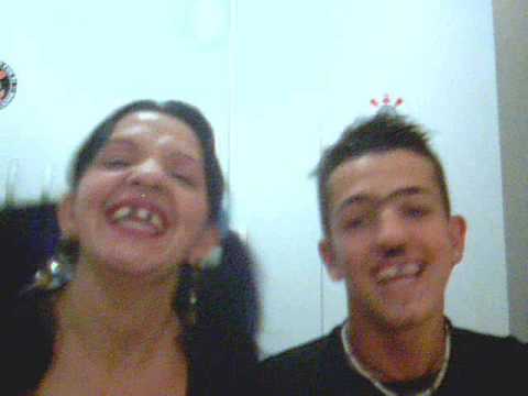 Latino e Perla Selinho na Boca