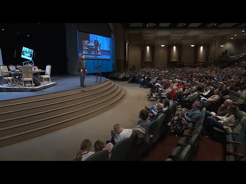 Let’s Eat [Two Tables That Change the World]