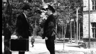 Tyttö lähtee kasarmiin (1956) Trailer