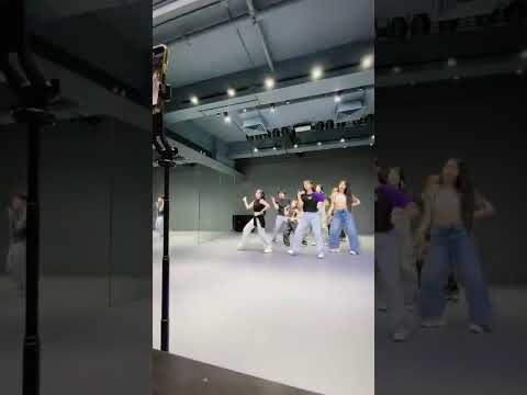 LE SSERAFIM's 'Hot' Inspires K-Pop Dance Workshop Participation