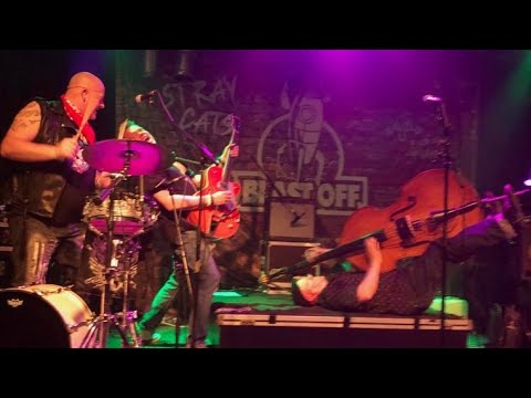 Blast off - Rumble In Brighton (Stray Cats cover) tijdens de RTVP live sessies