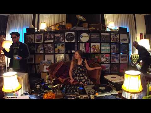 Livingroom Session with Mafalda (Melodies International)