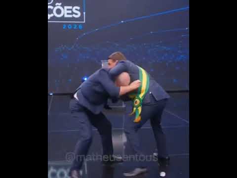 TODOS QUERIAM VER ESSA LUTA( feito por IA)