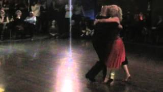 Jorge Firpo e Lora Capodaglio Vals.wmv