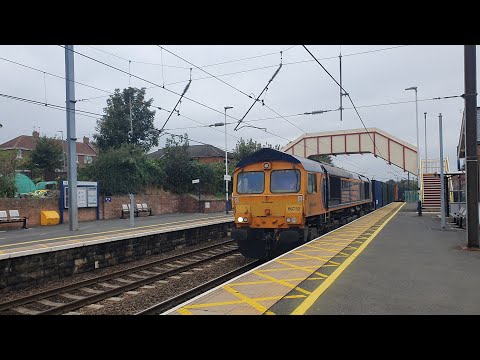 Trains at Chester-Le-Street (16/10/21)