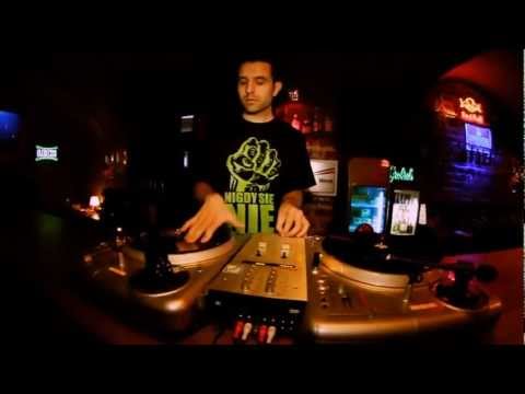02. NNFoF "Hymn dzieci rewolucji" feat. Zeus wosk: DJ Jarzomb [2/15]