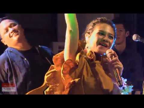 Andien - Warna @ Album Showcase METAMORFOSA [HD]
