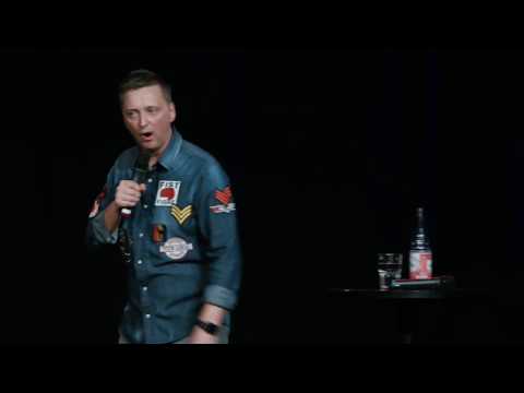 Comedian outet Legolas!