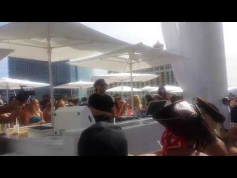 Eric Prydz - 2Night w/ Underworld - Two Months Off @ Drai's Beach Club EDC Weekend (6/21/14) [1080P]