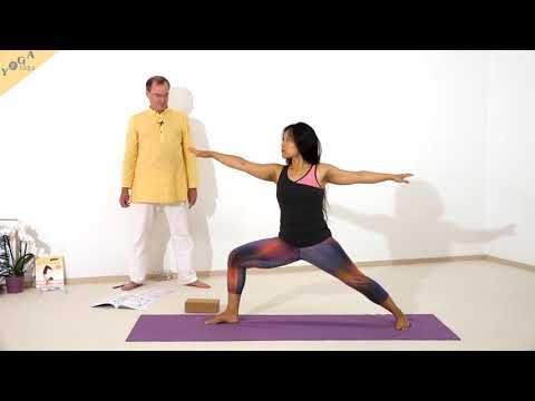 Heldendreieck mit Block - Vira Bhadrasana - Yoga Asana Lexikon