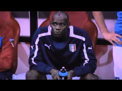 Igitt Igitt - Balotelli nach dem 0:2  Deutschland - Italien 28.06.2012