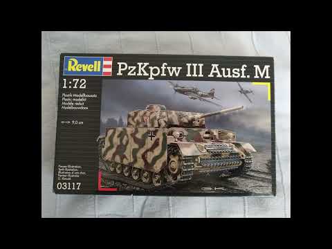 Revell - PzKpfw III Ausf. M - 1:72 (+ diorama building)
